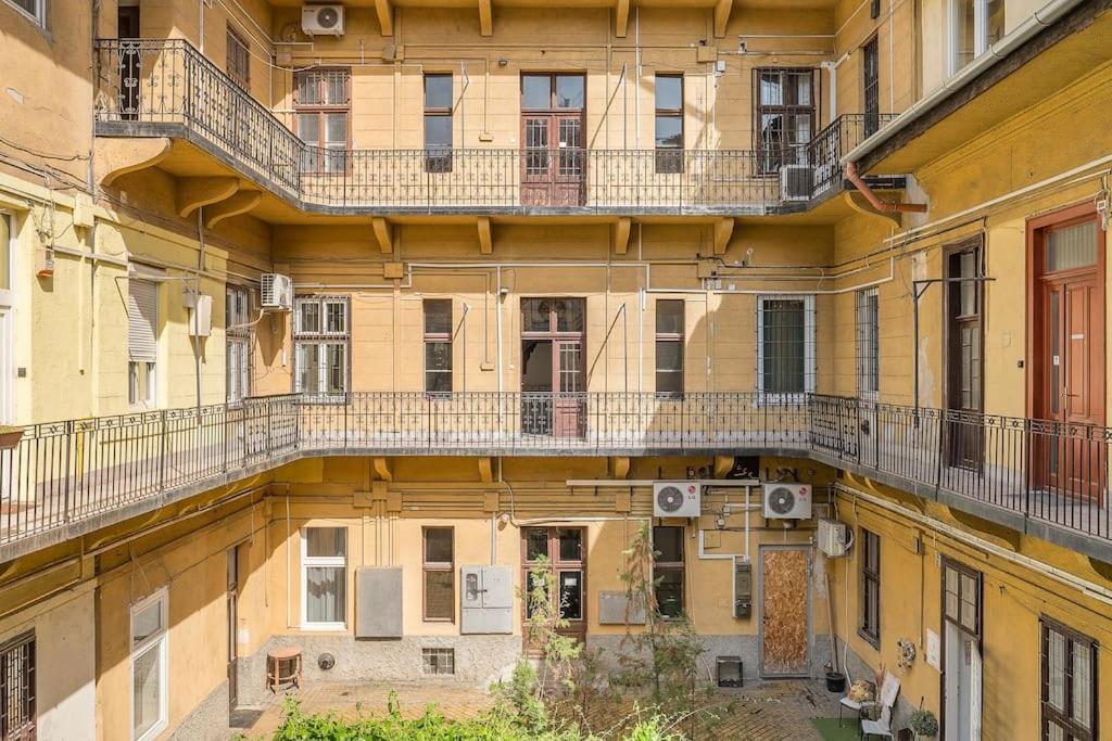 Elizabeth Boulevard Unity Budapest Exterior foto